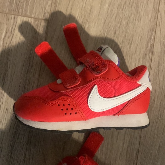 Nikes - Picture 8 of 9